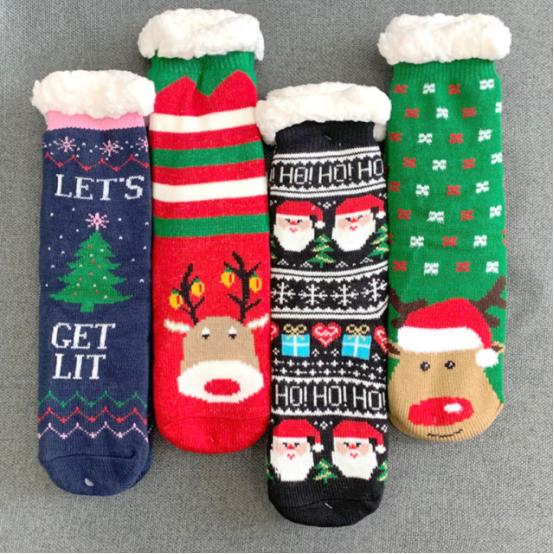 Ploves and thick floor socks 