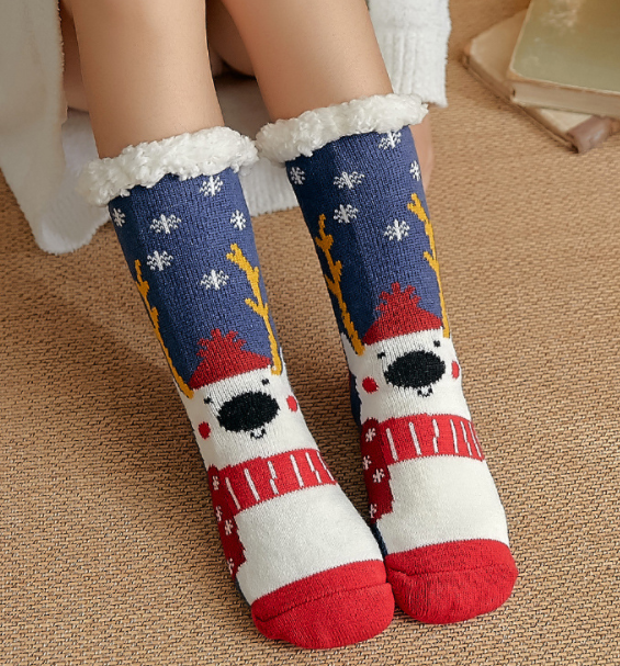 Ploves and thick floor socks 