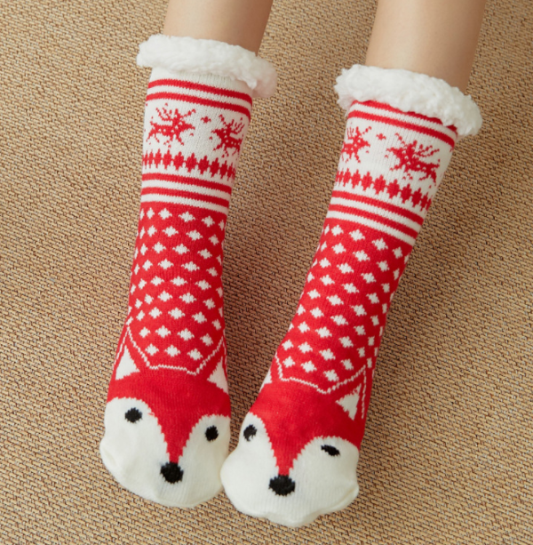 Ploves and thick floor socks 